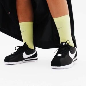 Nike Classic Cortez Black White 807471-010 Women’s Size 7